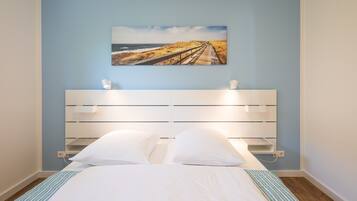 3 bedrooms, iron/ironing board, free WiFi