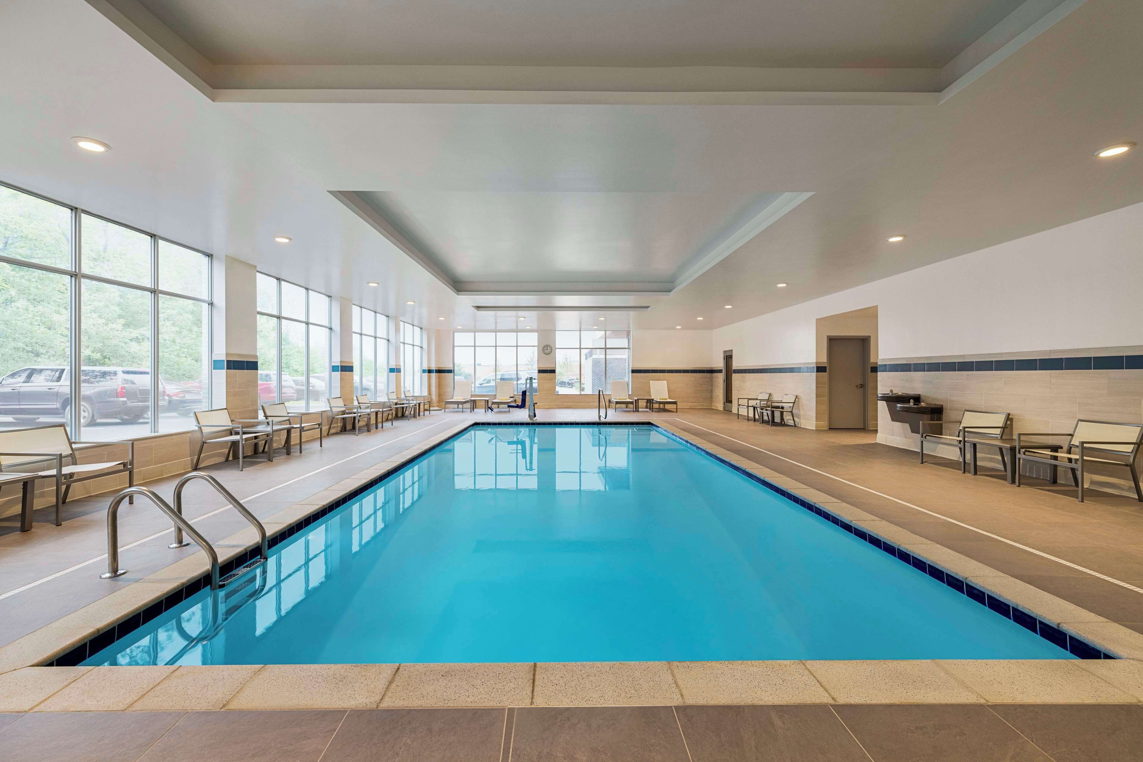 indoor pool, pool loungers