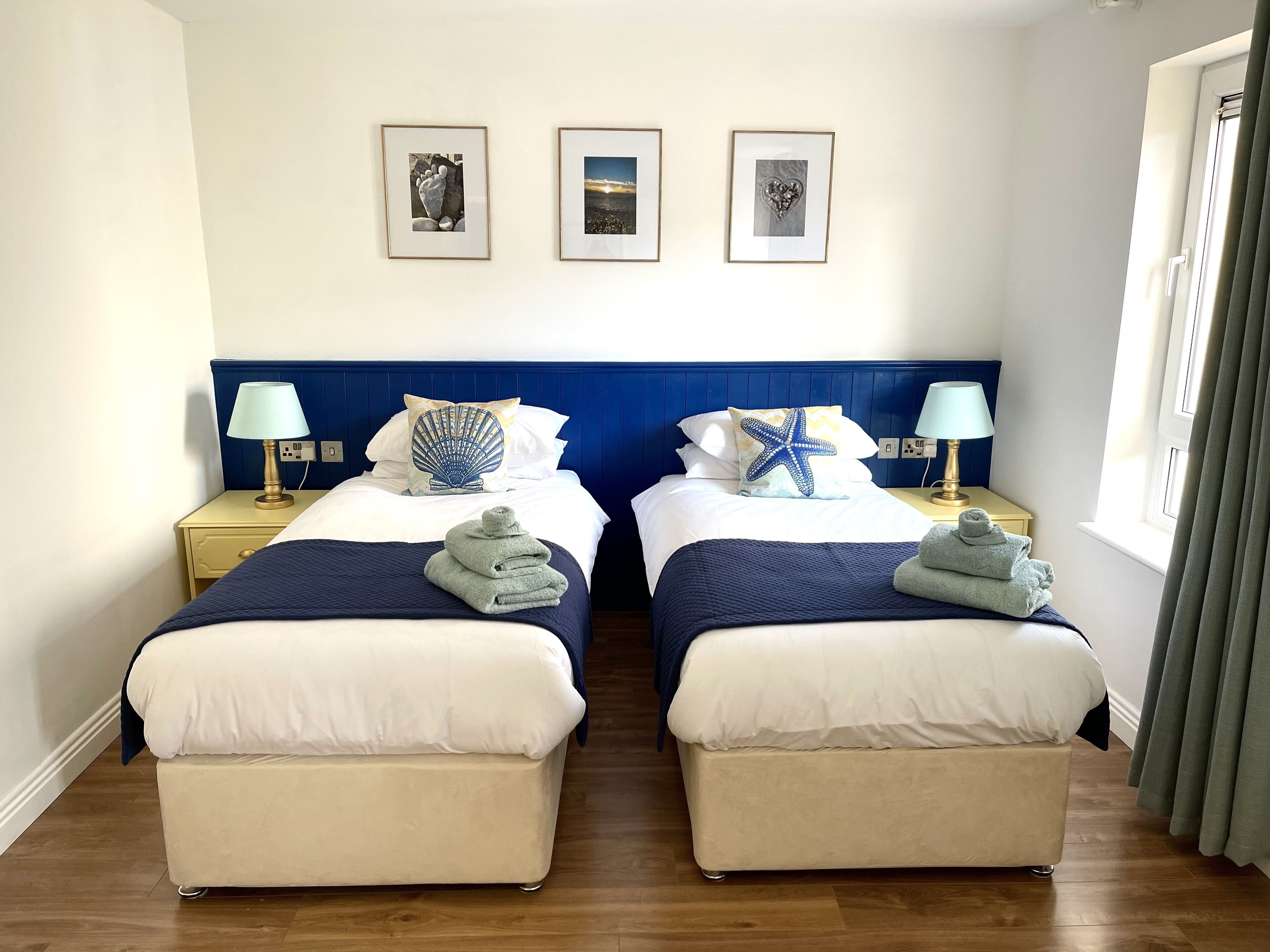 2 bedrooms, desk, iron/ironing board, travel cot