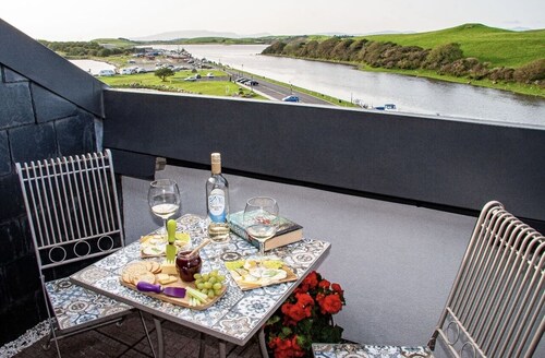 Ocean View Penthouse, The Harbour Mill, Westport