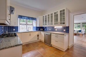 Fridge, dishwasher - Mid Lodge on the Penninghame Estate (Newton Stewart)