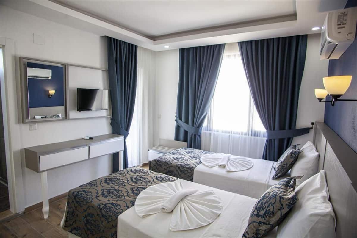 standard twin room | 1 bedroom, desk, laptop workspace, free wifi