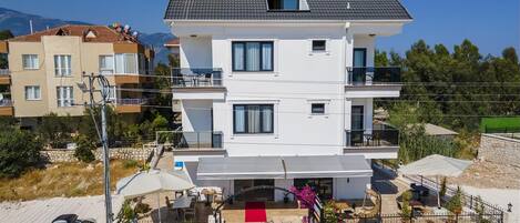 Façana frontal de l'allotjament