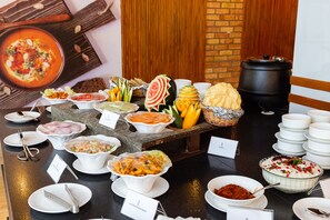 Päivittäinen buffetaamiainen maksusta