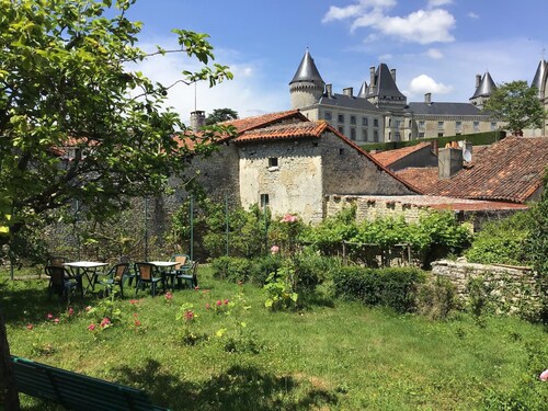 La Sénéchalerie Logis du XIV