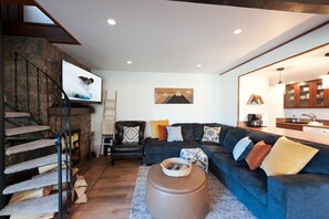 TV - Pet Friendly Condo at Purgatory - Great Views and Deck (Durango)