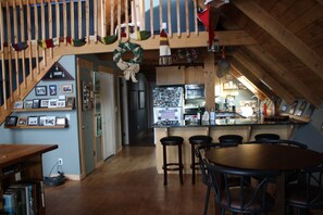 Dining - Rustic A-Frame Retreat 5 mins from Deception Pass (Oak Harbor)