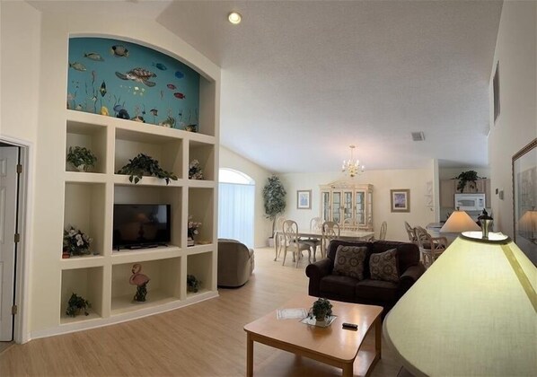 House, 4 Bedrooms | Interior