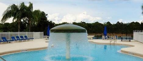 House, 4 Bedrooms | Pool