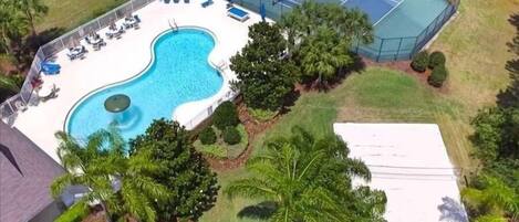 House, 4 Bedrooms | Pool