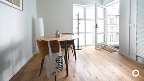 Apartemen, 1 kamar tidur | Seprai premium, selimut bulu angsa, dan tempat tidur Tempur-Pendic