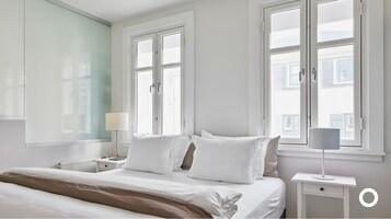 Superior-íbúð | Rúmföt af bestu gerð, dúnsængur, rúm með Tempur-Pedic dýnum