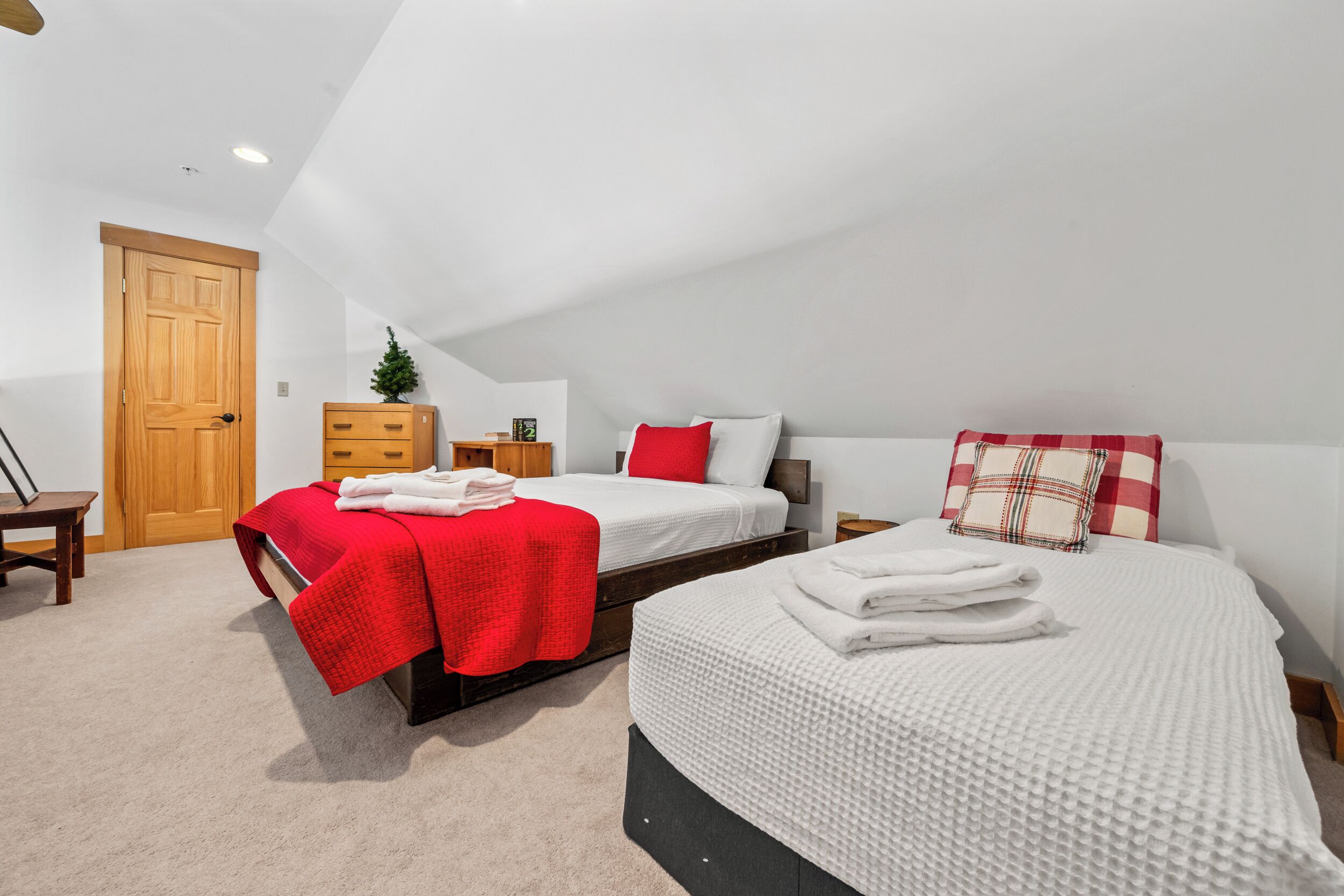 2 bedrooms, WiFi, bed sheets