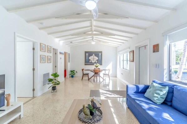 Smart TV, streaming services