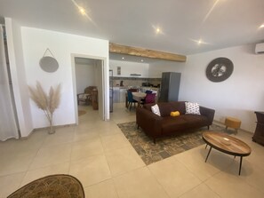 TV - Waterfront mini-villa with private pool (Sari-Solenzara)