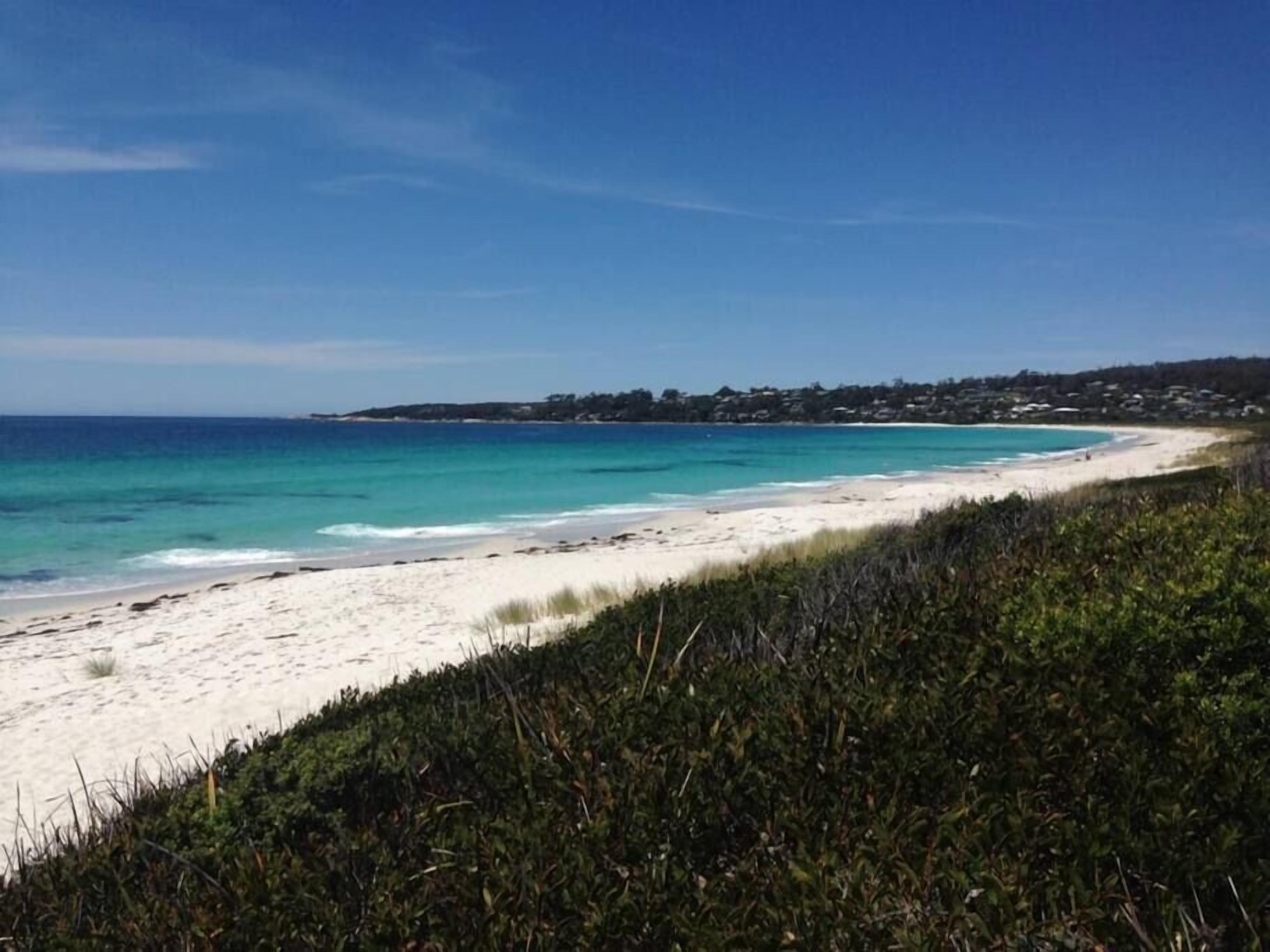 Breakaway, Binalong Bay East Coast Tasmania