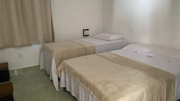 3 chambres, fer et planche à repasser, Wi-Fi gratuit, draps fournis