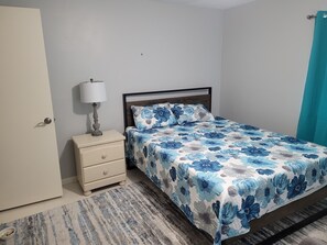 3 Schlafzimmer, Schreibtisch, Bügeleisen/Bügelbrett, kostenloses WLAN