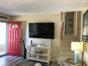 Interior - Private Home, Quiet Neighborhood, Pet Friendly.   (North Cape May)
