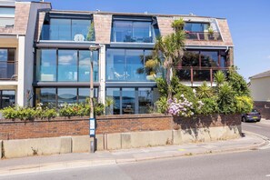 Exterior - Candle Island View - Harbour Views (Poole)