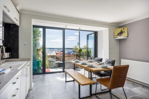 Dining - Candle Island View - Harbour Views (Poole)