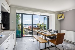 Dining - Candle Island View - Harbour Views (Poole)