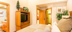 Condo, 2 Bedrooms