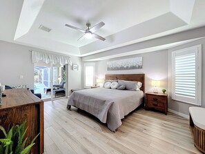 3 bedrooms, desk, iron/ironing board, travel crib