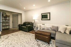 Smart-tv och eldstad