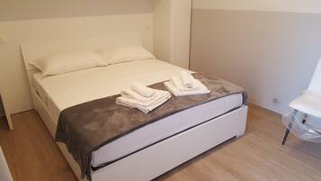 1 Schlafzimmer, Bügeleisen/Bügelbrett, Reisekinderbett, kostenloses WLAN