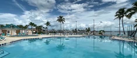 Outdoor pool, a heated pool