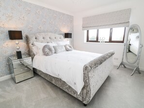 Cottage | Interior - 12 Claremont Falls (Looe)