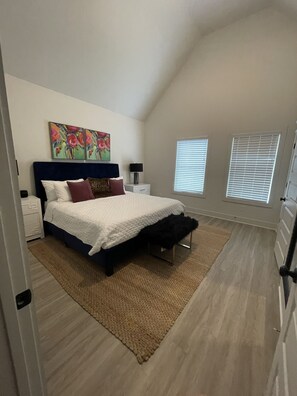 3 bedrooms, travel crib, WiFi, bed sheets