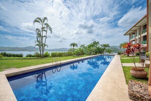 Pool - Oceanfront Condo with Pool & Stunning Views (Tempate)