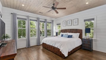 5 bedrooms, iron/ironing board, travel crib, WiFi