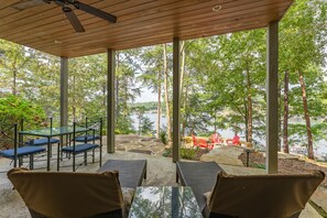 Outdoor dining - *New Listing on Lewis Smith Lake - Lakestone Villa gorgeous 5BR custom home* (Bremen)