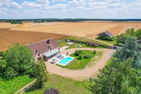 Exterior. So Villa Chalonie (28) - Heated pool - Foot - 2h Paris - 30p.
