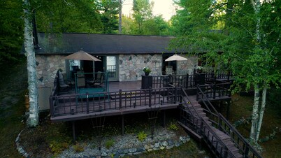 My North Bay Getaway—four season, lakefront home