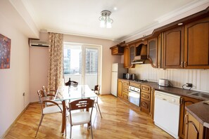 Family Apartment | Private kitchen