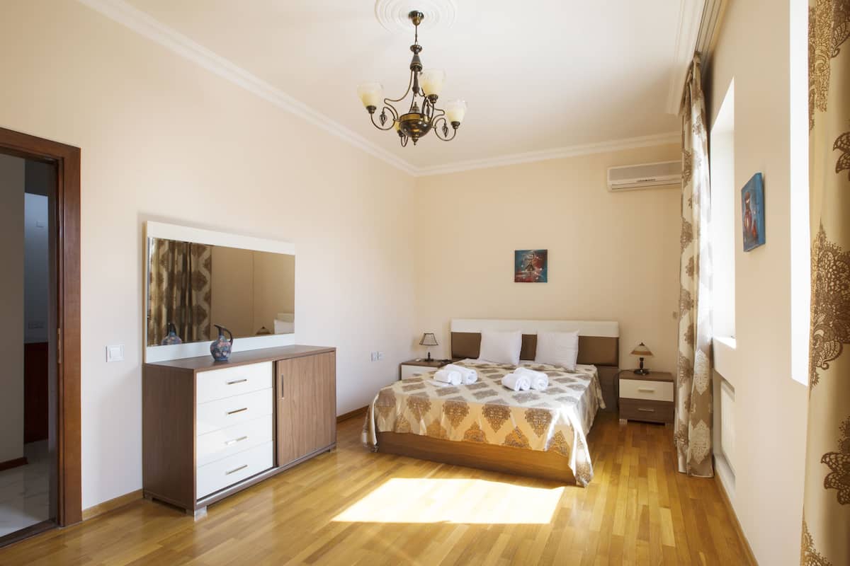 Appartement luxueux | Literie de qualité, couette en duvet, coffre-fort