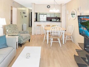 Room - Sea Oaks 208 (Murrells Inlet)