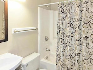 Bathroom - Sea Oaks 208 (Murrells Inlet)