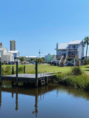 Exterior - Updated house on lagoon! Quick walk to the beach and beautiful water view! (Gulf Shores)