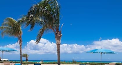 La Vista Azul Modern Condo Ocean Views