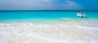 La Vista Azul Modern Condo Ocean Views