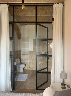 House | Bathroom