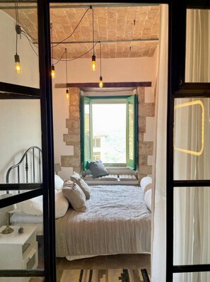 House | 1 bedroom, iron/ironing board, free WiFi, bed sheets