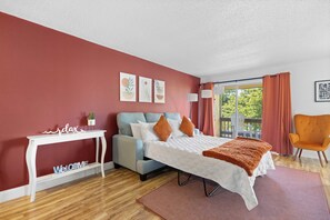 1 bedroom, iron/ironing board, travel cot, free WiFi - Sunny 2nd-Floor Condo w/ Heated Pool 1BR (Sarasota)