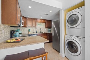 Fridge, microwave, oven, stovetop - 6 min. from Siesta Beach+heated pool+garden view (Sarasota)