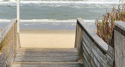 7 Bed 5 Bath Newly Renovated Beach Getaway only 500 feet to the Beach